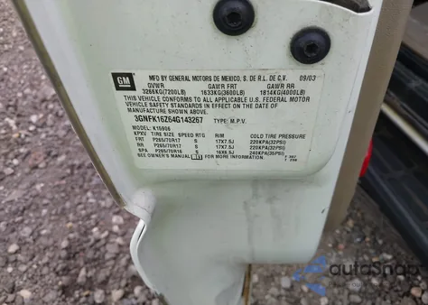 2004 Chevrolet Suburban 1500 Lt from USA, damaged, VIN 3GNFK16Z64G143267